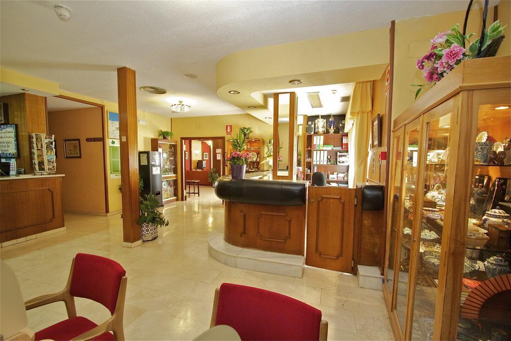 San Gabriel Hotel - Granada — Photos 2